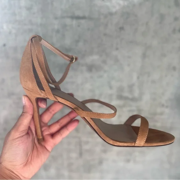 🏷️🔖🎁 New With Box Nude Strappy 4” Heels - Picture 3 of 6